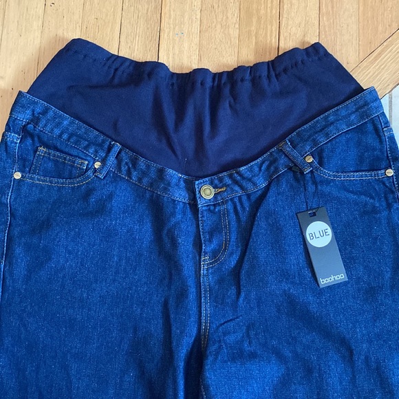Boohoo Maternity Jeans - Picture 3 of 6